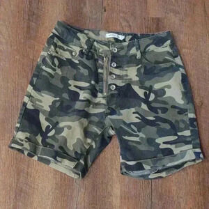 Misslook green‎ camo shorts size medium